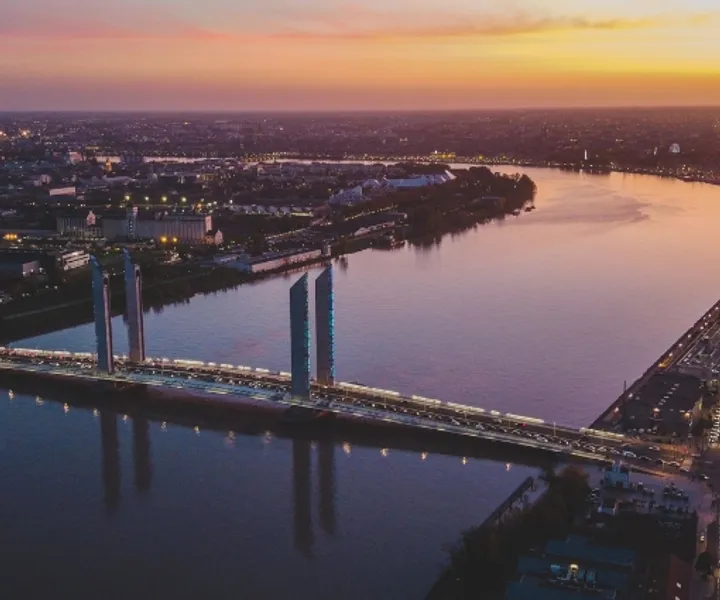 Pont_Chaban_Delmas_a_Bordeaux